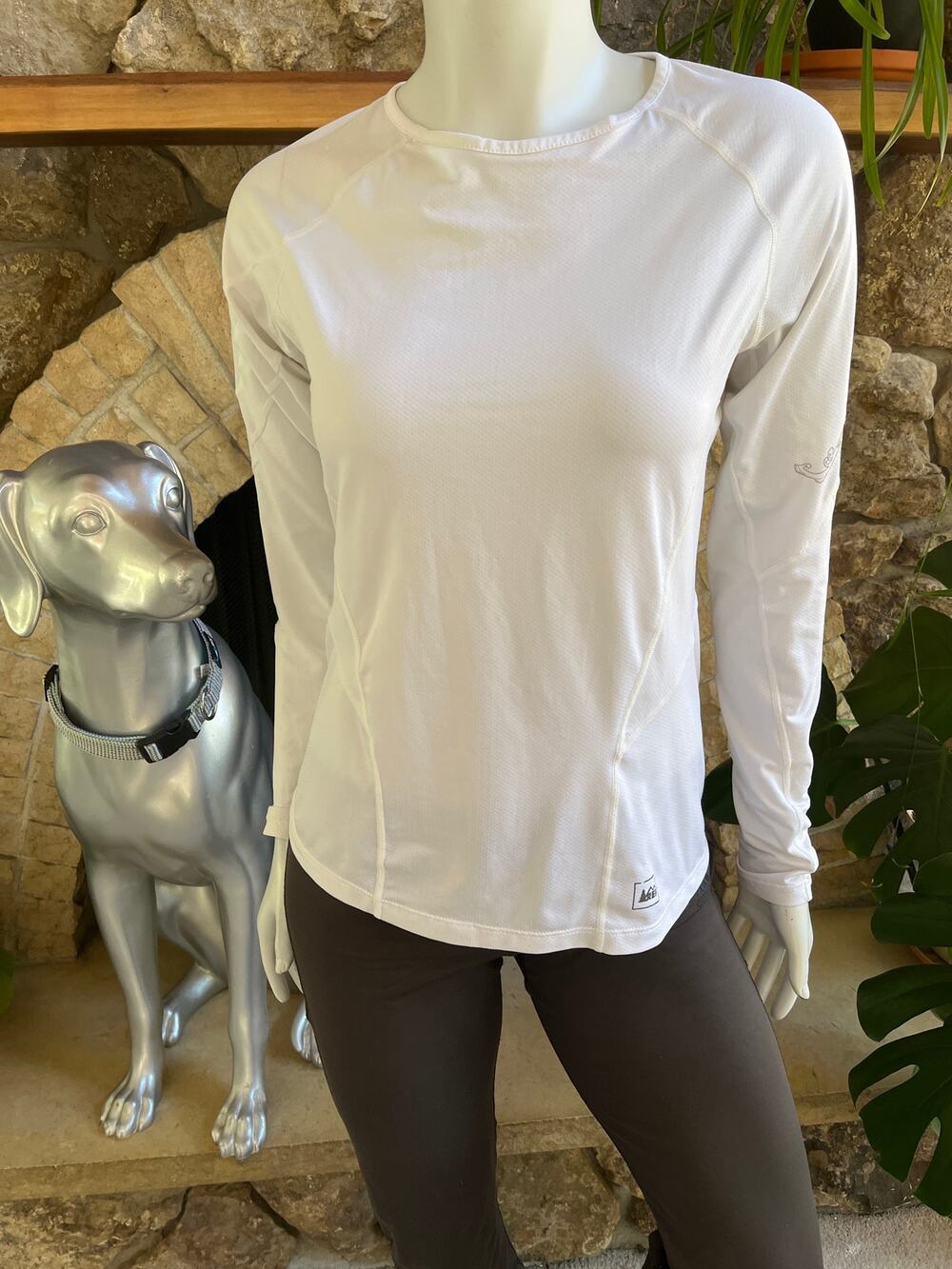 REI White Long Sleeve Athletic Shirt Women's Size XS